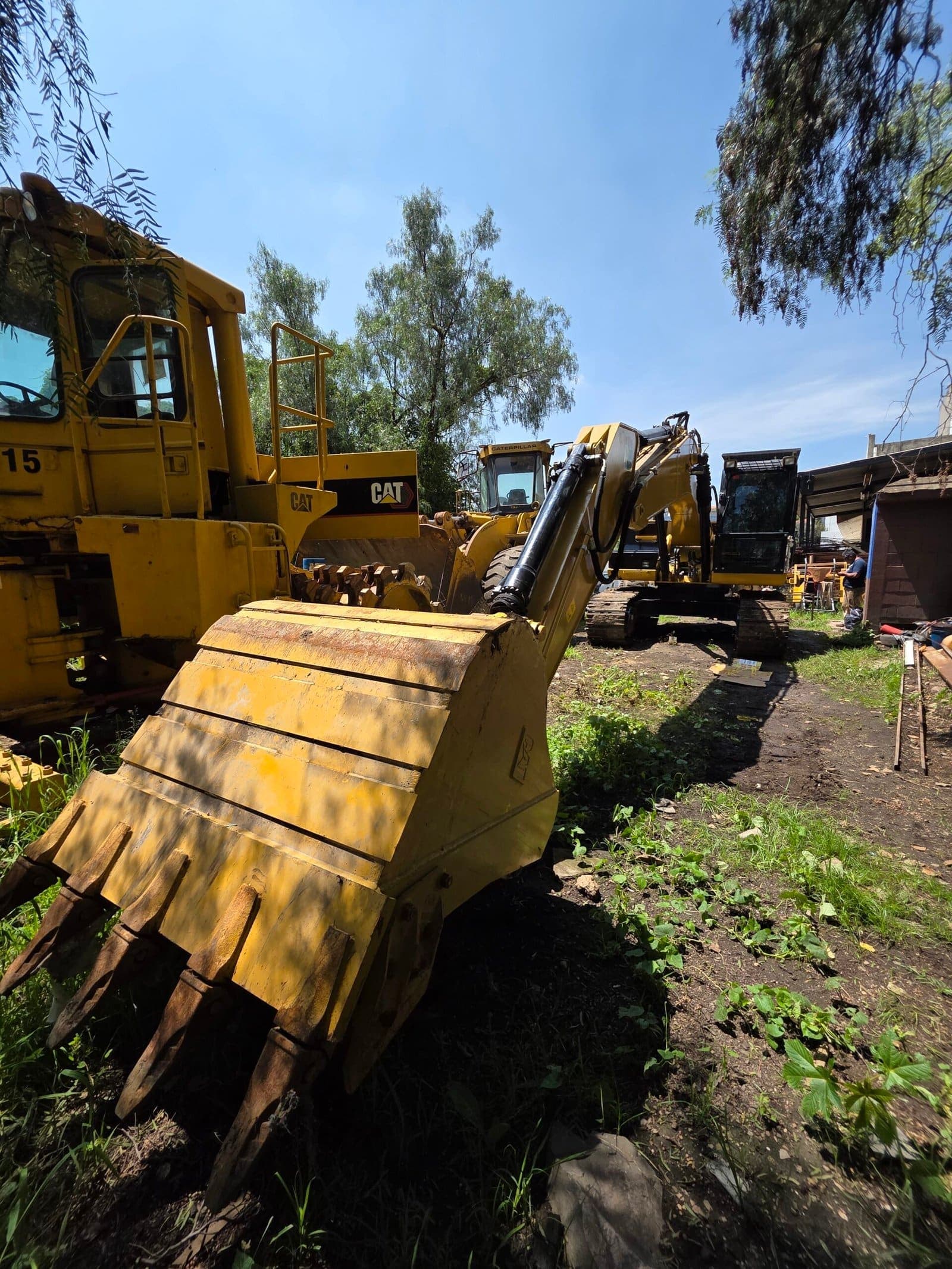 Excavadora Caterpillar 320D2L 2010 Remanufacturada en 2023 con 800 hr.