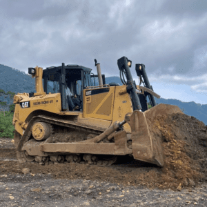 6Bulldozer CAT D8T 2010