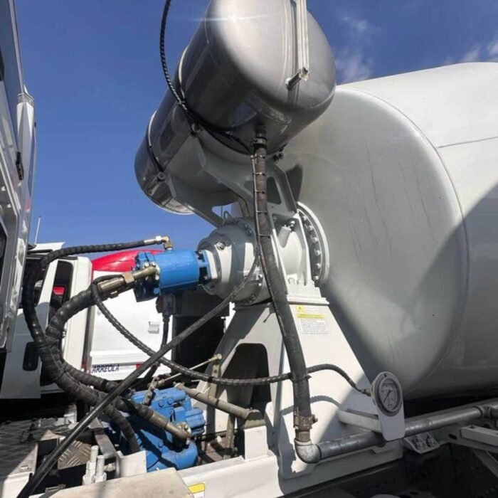 2025 SITRAK g7h 480hp mixer - Image 11