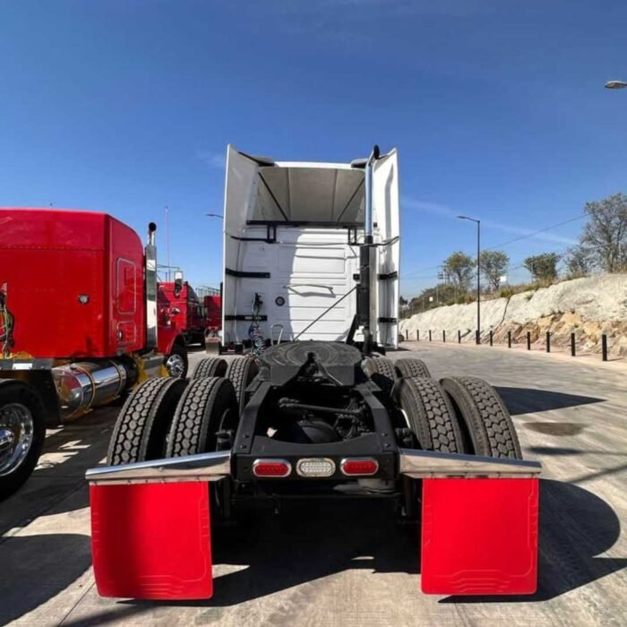 2014 Volvo VNL - Image 13