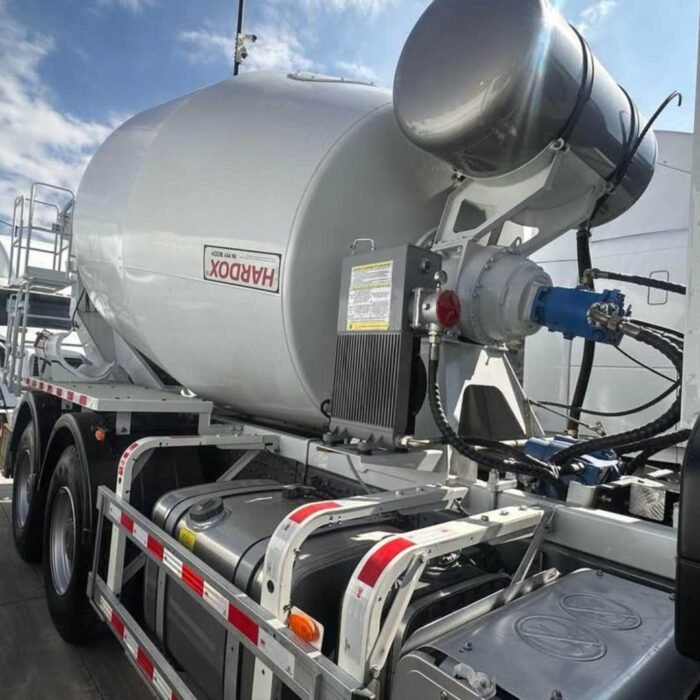2025 SITRAK g7h 480hp mixer - Image 17