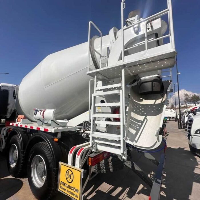 2025 SITRAK g7h 480hp mixer - Image 3