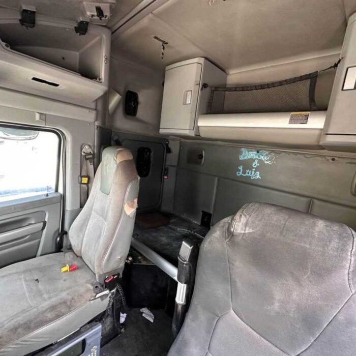 2015 Kenworth nacional fierros grandes T680 - Image 4