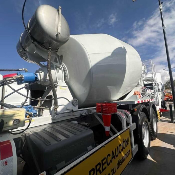 2025 SITRAK g7h 480hp mixer - Image 4
