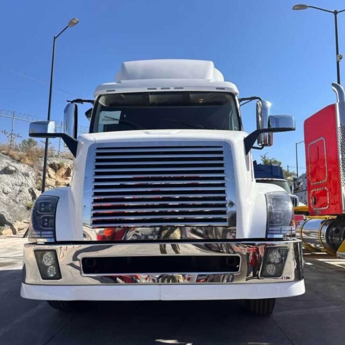 2014 Volvo VNL - Image 4