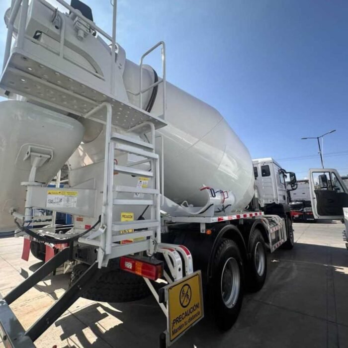 2025 SITRAK g7h 480hp mixer - Image 5
