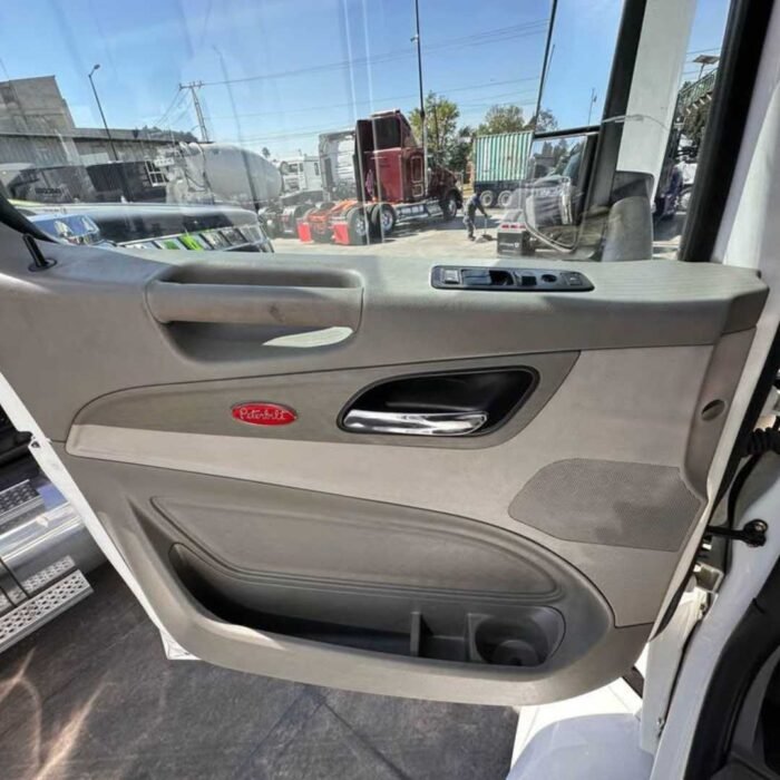 2019 Peterbilt trailer mod. 379 - Image 6