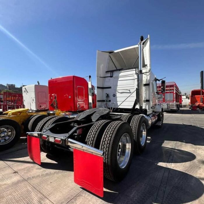 2014 Volvo VNL - Image 7