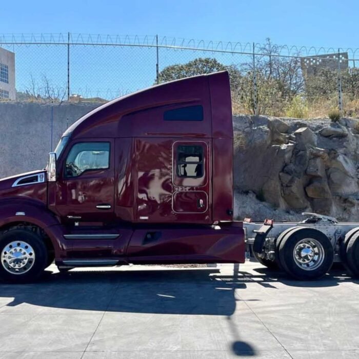 2019 Kenworth T680 - Image 8