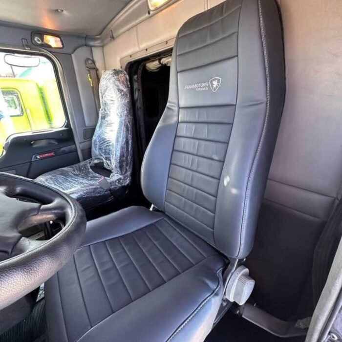 2018 Kenworth T800 - Image 8