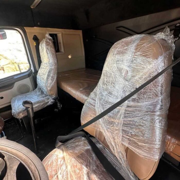 2014 Volvo VNL - Image 10