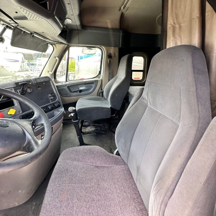 Freightliner Cascadia 2018 - Image 12