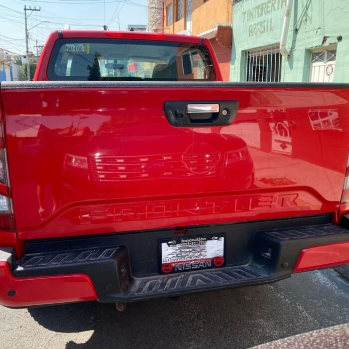 Nissan Frontier 2023 2.5 LE DC 4X2 - Image 12