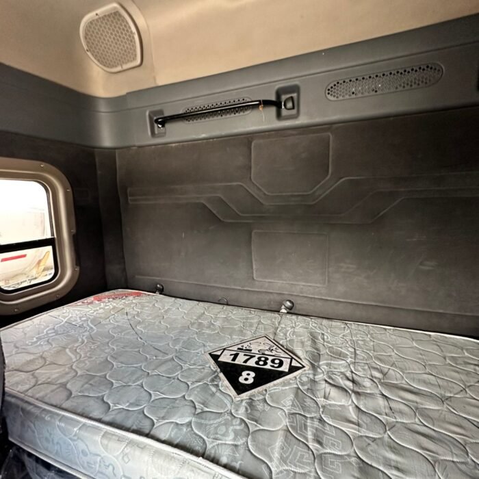 Freightliner Cascadia 2018 - Image 13