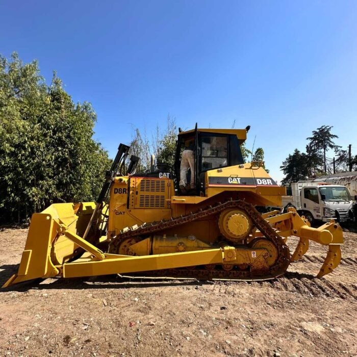 Bulldozer Caterpillar D7 2024 - Image 2