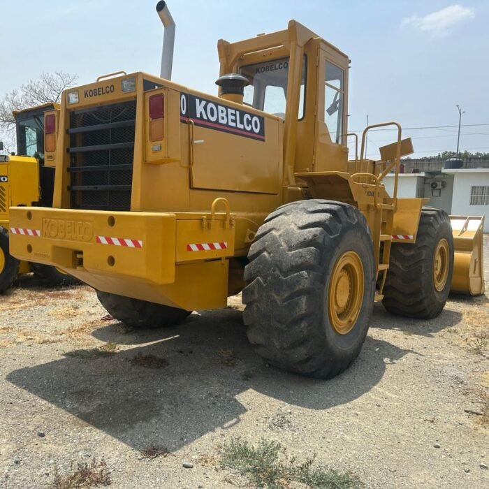 Cargador Frontal Kobelco LK-900 2001 - Image 3