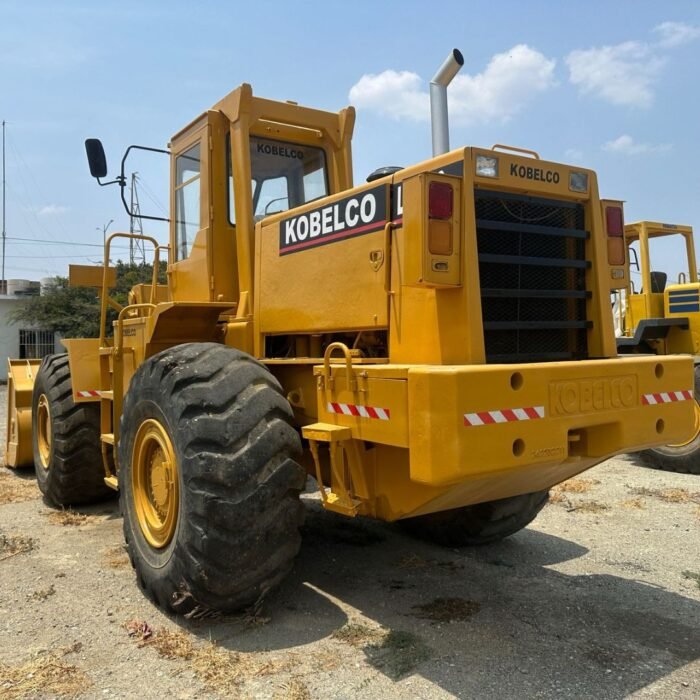 Cargador Frontal Kobelco LK-900 2001 - Image 4