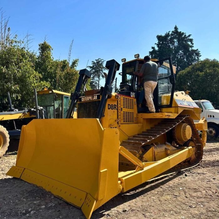 Bulldozer Caterpillar D7 2024 - Image 1