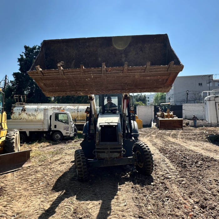 Retroexcavadora Terex TLB 740S 2015 - Image 4