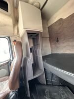 Volvo VNL 2018 - Image 10