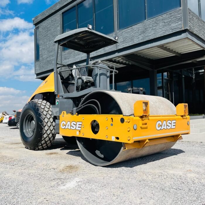 Vibrocompactador Case 1107EX 2025 - Image 1