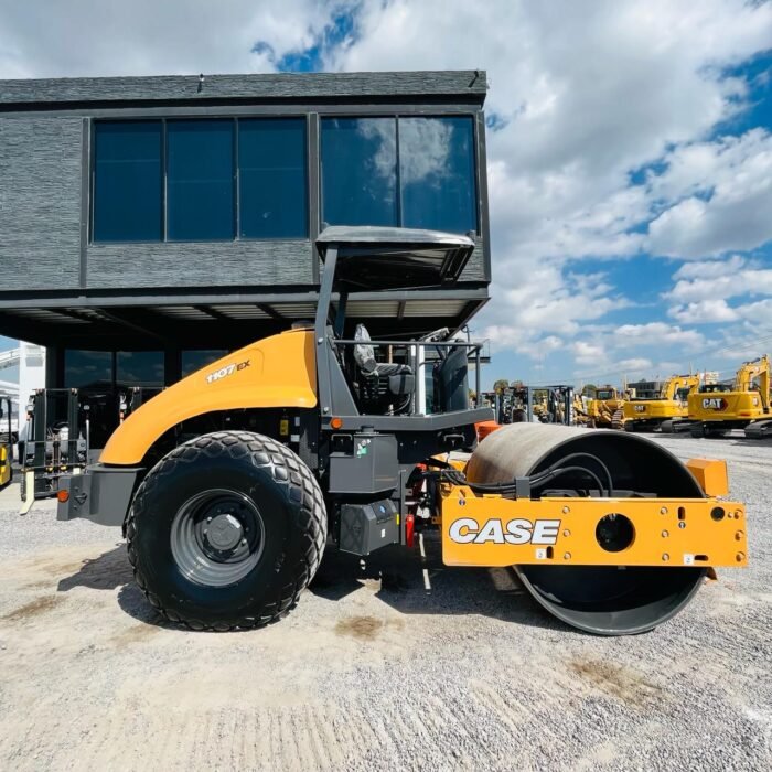 Vibrocompactador Case 1107EX 2025 - Image 3