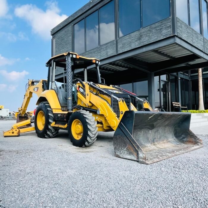 Retroexcavadora Caterpillar 420 F2 IT 2018 - Image 1