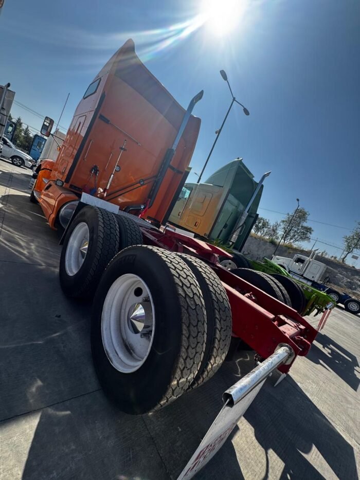 Kenworth T660 2012 - Image 8
