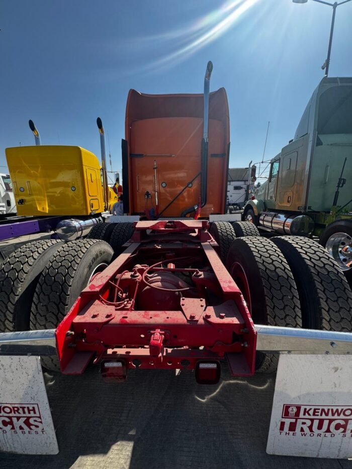 Kenworth T660 2012 - Image 7