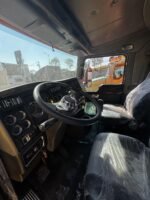 Kenworth T660 2012 - Image 6
