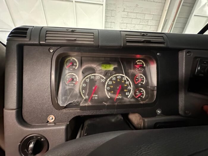Volteo 14m3 Freightliner Cascadia 2012 - Image 3
