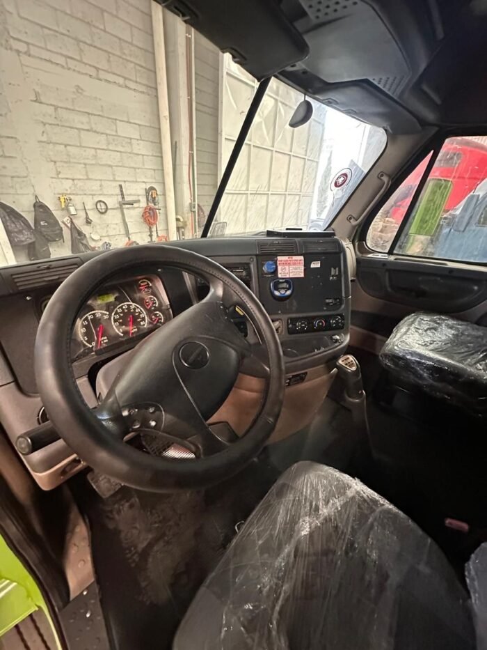 Volteo 14m3 Freightliner Cascadia 2012 - Image 2
