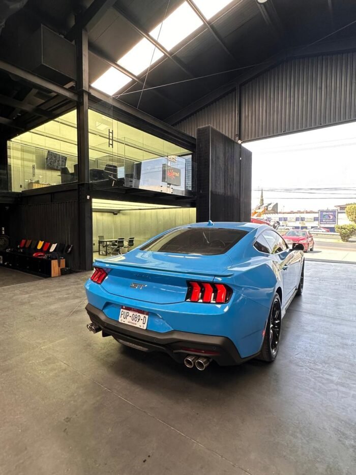Ford Mustang 2024 - Image 17