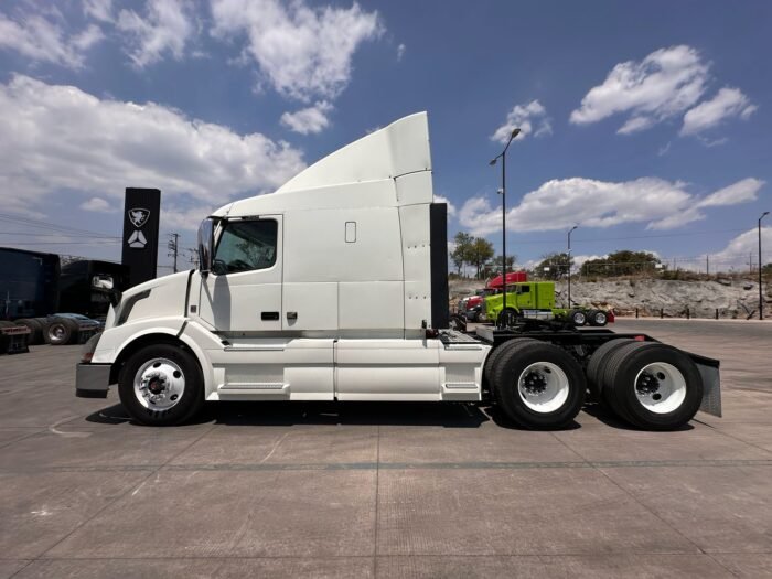 Volvo VNL 2018 - Image 22