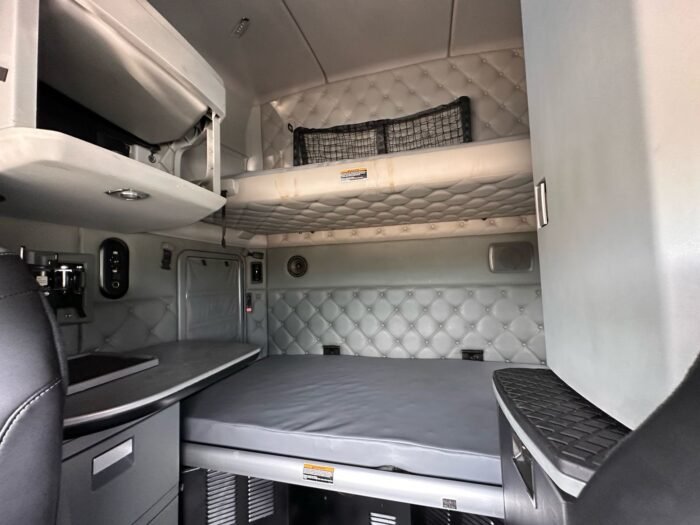 Kenworth T680 2018 - Image 28