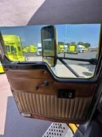 2005 Kenworth T660 Tractocamión - Image 15