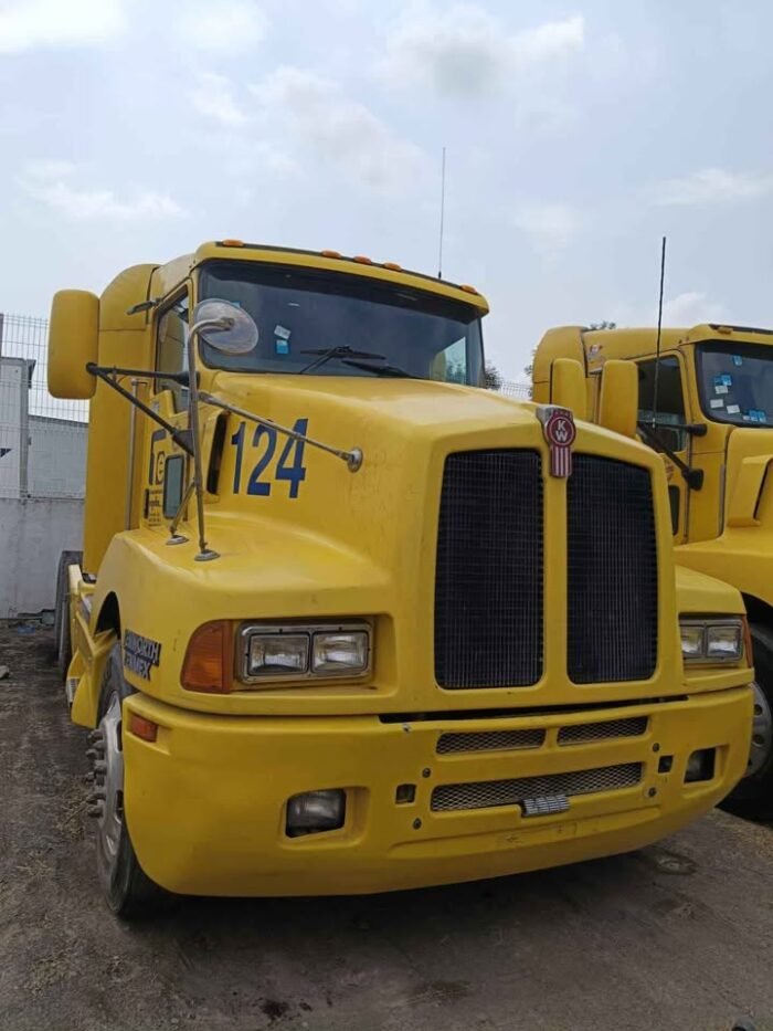 2005 Kenworth T660 Tractocamión - Image 7
