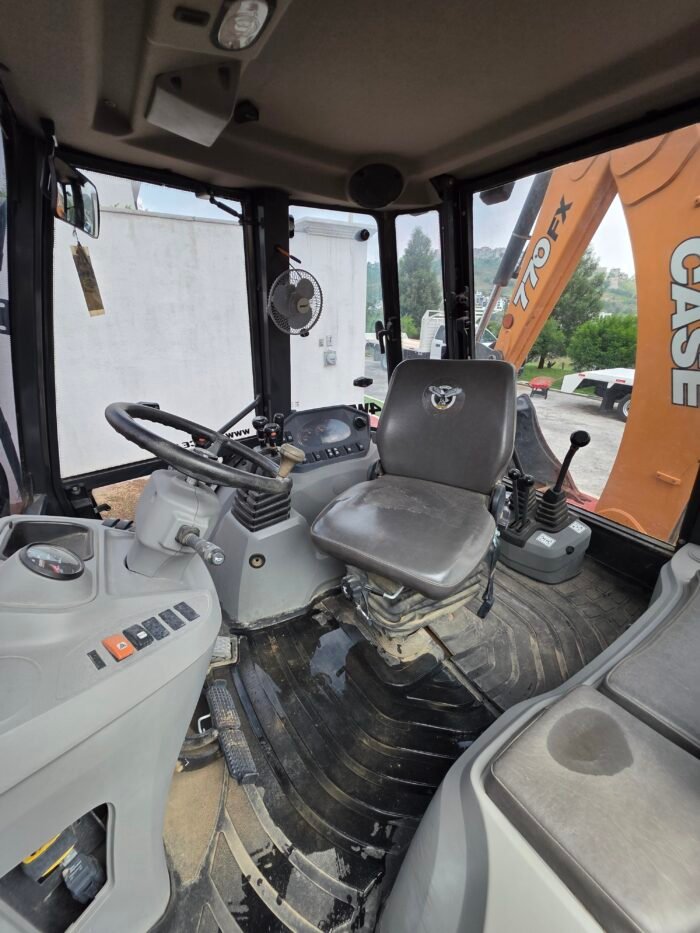 Retroexcavadora Case 770FX-4WD 2022 - Image 5