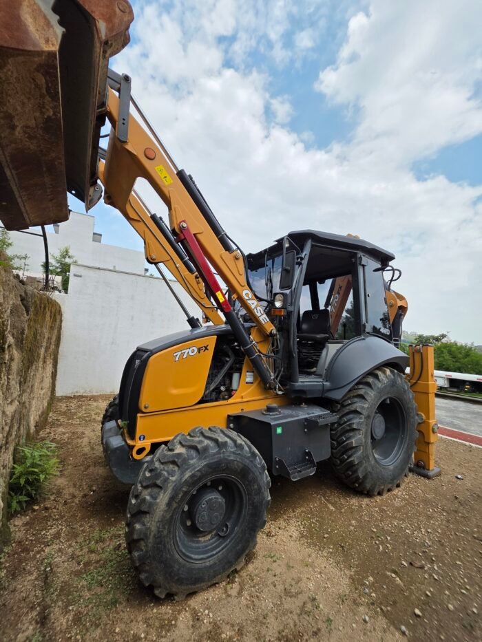 Retroexcavadora Case 770FX-4WD 2022 - Image 7