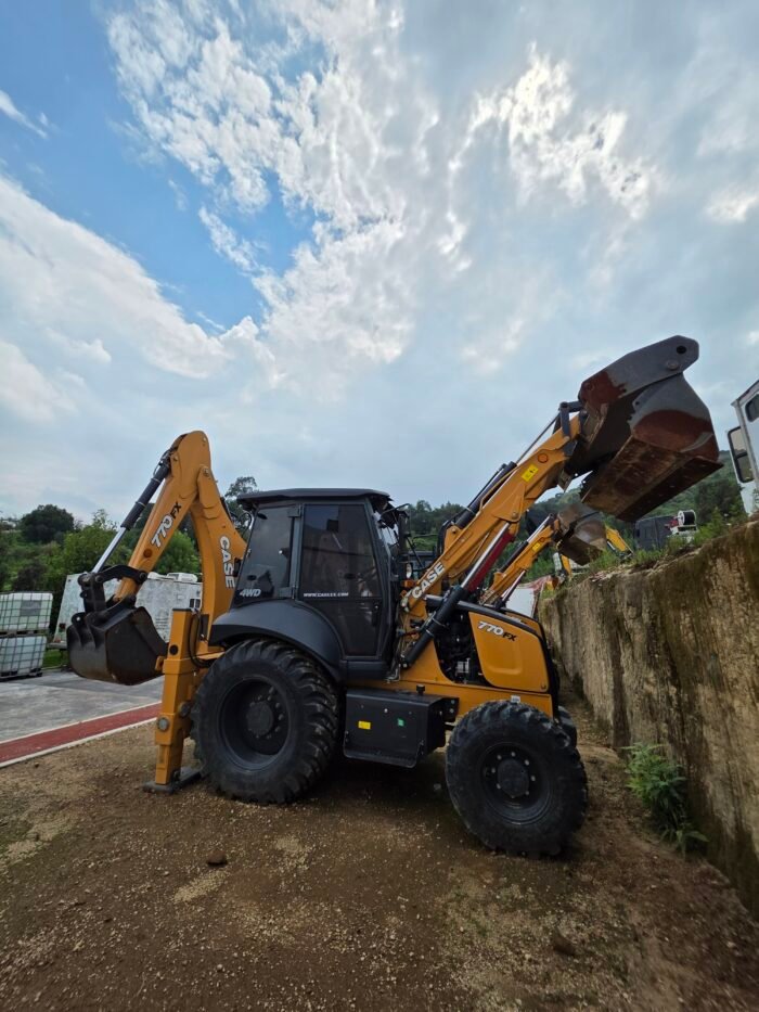 Retroexcavadora Case 770FX-4WD 2022 - Image 10