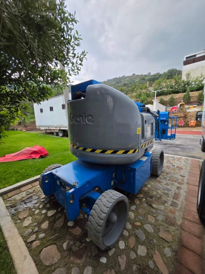Plataforma Elevadora Articulada Genie Z40/23N 2013 Eléctrica - Image 4