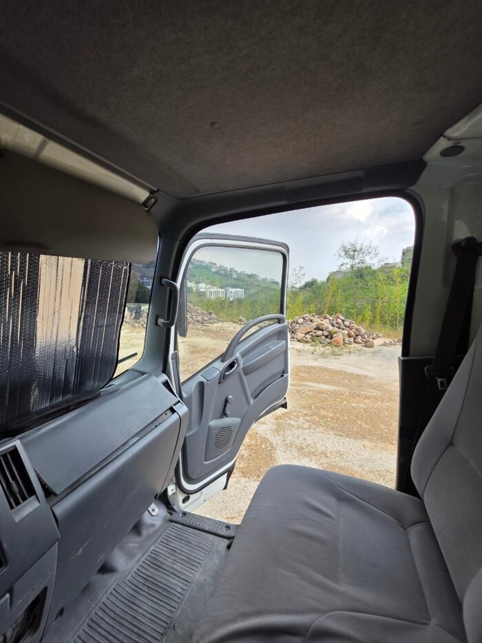 Isuzu Elf 400 2008 con Cama Plana 6 m. x 2 m. - Image 8