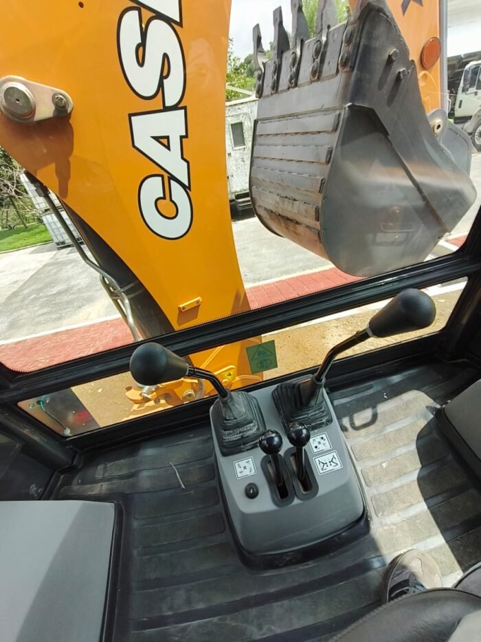 Retroexcavadora CASE 770EX-4WD 2022 - Image 10
