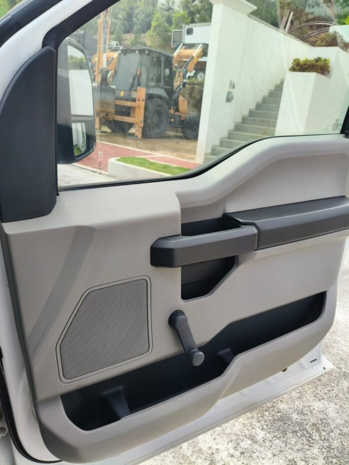 Camioneta Ford F450 Cama Plana - Image 11