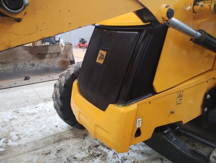 Retroexcavadora JCB 3CX año 2022 con Kit para Martillo - Image 3