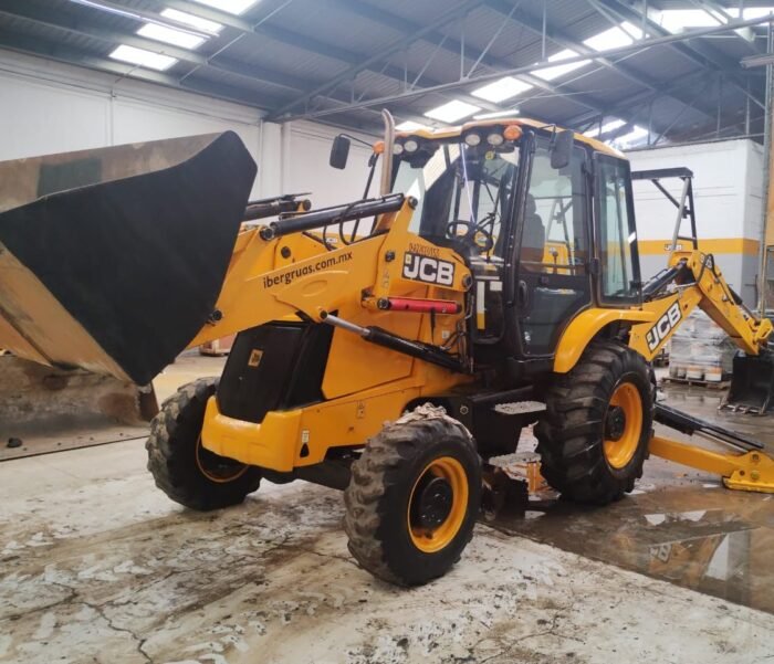 Retroexcavadora JCB 3CX año 2022 con Kit para Martillo - Image 1