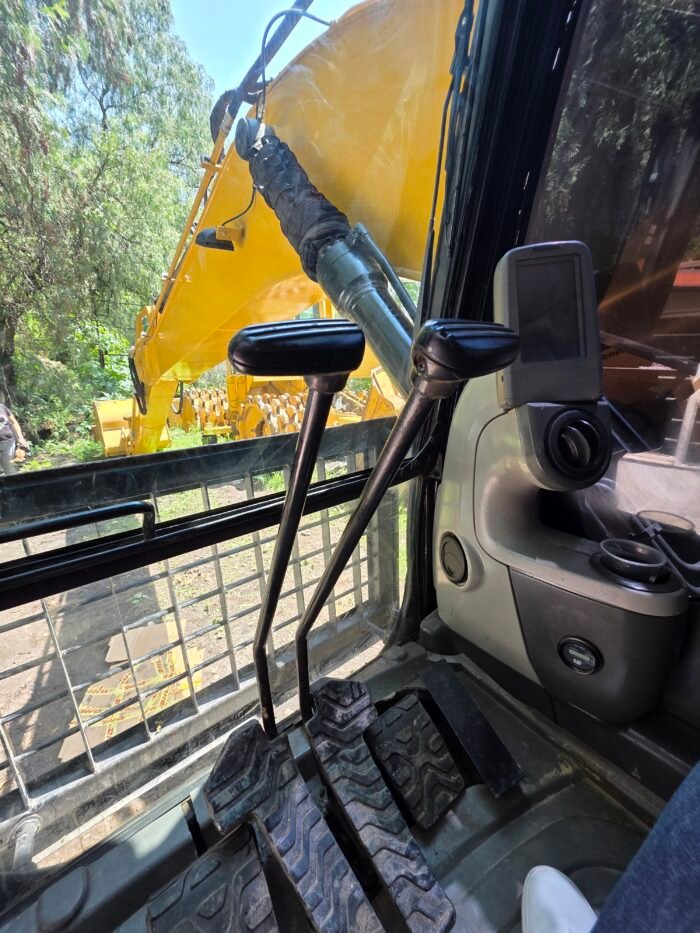 Excavadora Caterpillar 320D2L 2010 Remanufacturada en 2023 con 800 hr. - Image 5