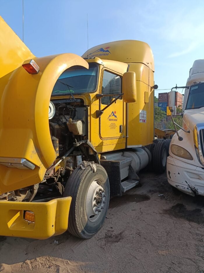 Torton Kenworth T800 2004 - Image 1