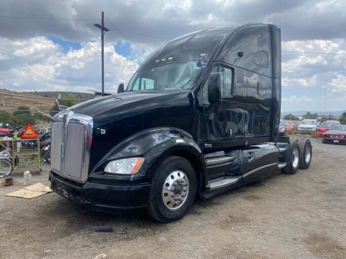 Tractocamión Kenworth T700 2012 Importado - Image 1