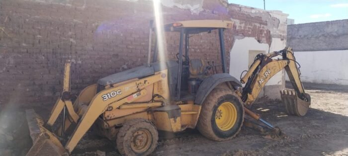 Retroexcavadora 310G 2004 (Precio en Dólar) - Image 3